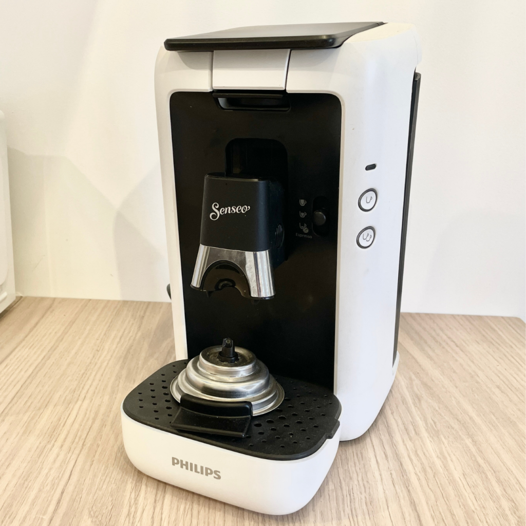 Machine à café de l'appartement Opale – Les Nids Tranquilles, Le Châtelet-en-Brie