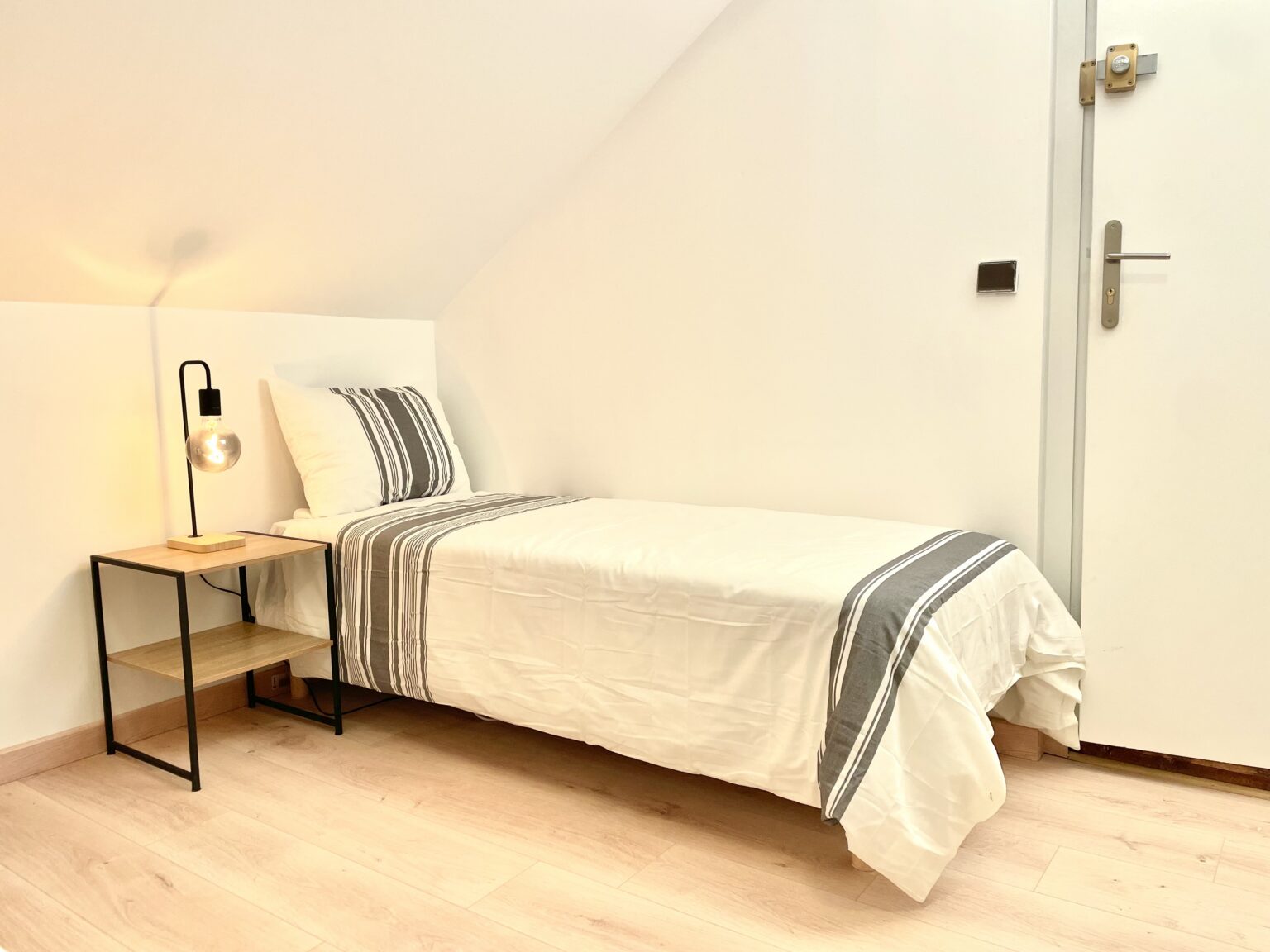 Chambre Mésange, lit – Villa Foch, Meaux