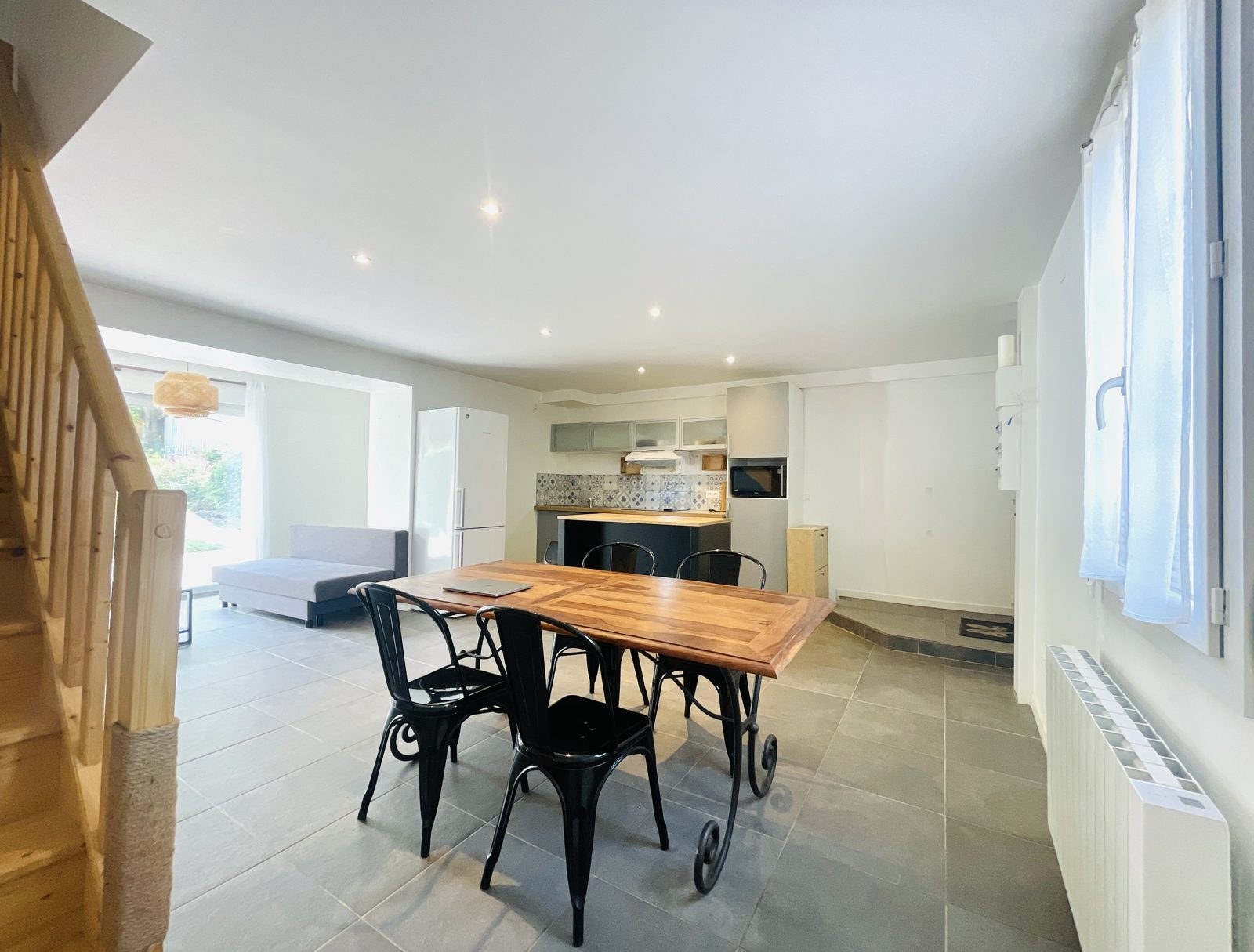 Maison avec jardin – Pièce de vie et cuisine ouverte