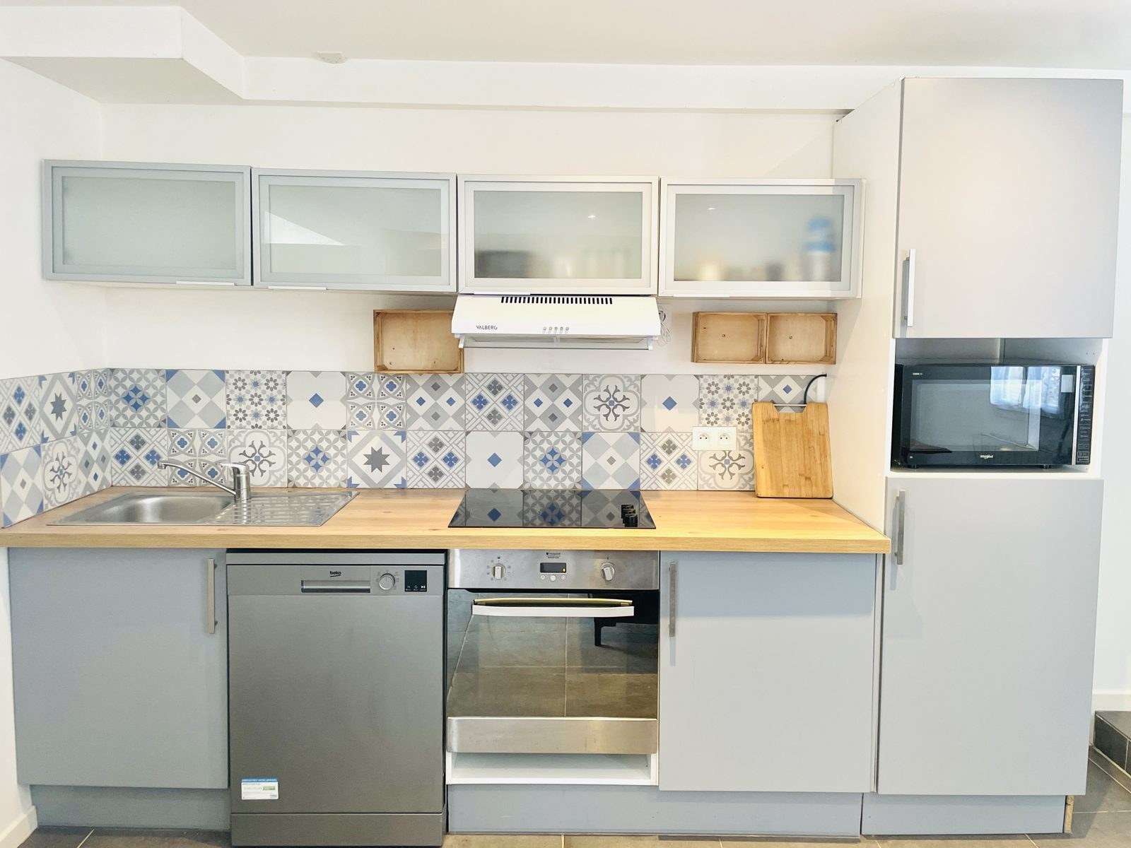Maison avec jardin – Cuisine équipée